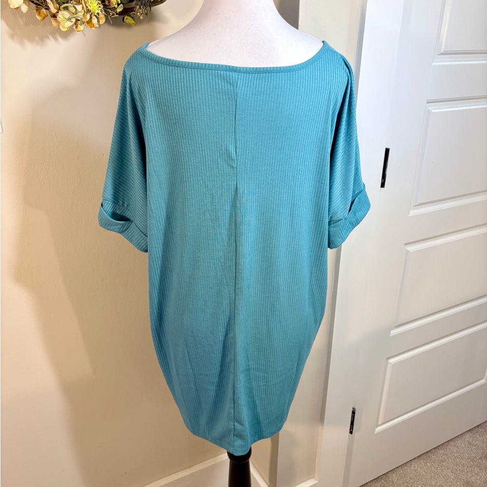 ZENANA Lot of 3 V-Neck Rolled Short Sleeve Ribbed Tops NWT Sz 1X💚 - Picture 5 of 13